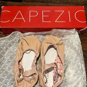 *NEW* Never worn Capezio Ballet Shoes - pink